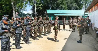 পার্বত্য চট্টগ্রামে সেনা ক্যাম্প পরিদর্শন করলেন